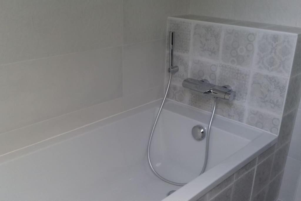9 Pers 160 M² +Jardin- 10Mn Nantes -30Mn Mer Bouguenais Eksteriør billede