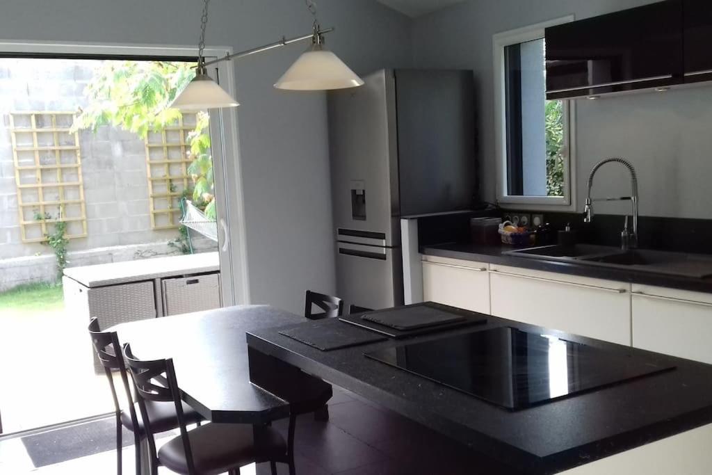 9 Pers 160 M² +Jardin- 10Mn Nantes -30Mn Mer Bouguenais Eksteriør billede
