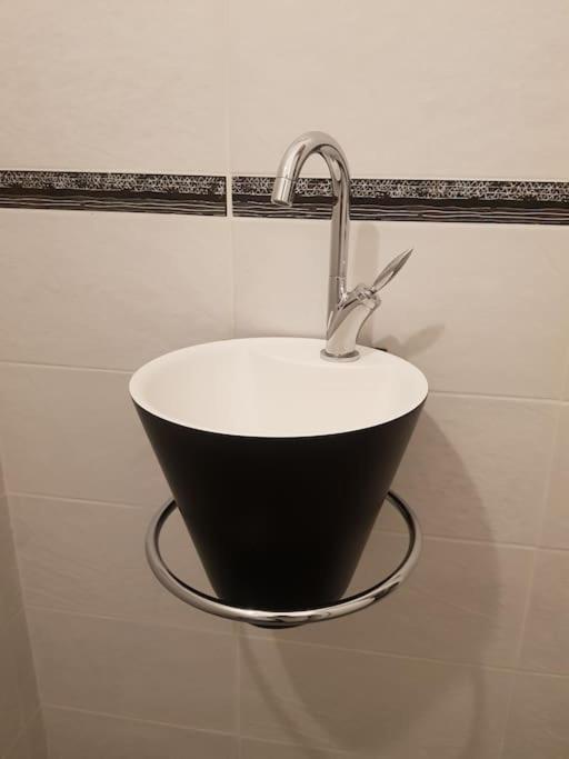 9 Pers 160 M² +Jardin- 10Mn Nantes -30Mn Mer Bouguenais Eksteriør billede